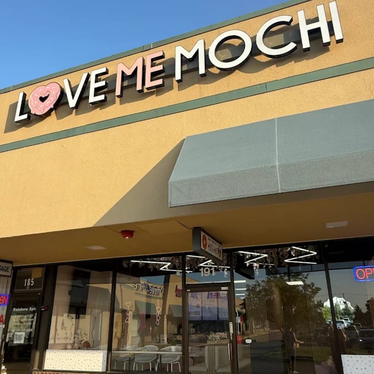 Welcome to Love Me Mochi 